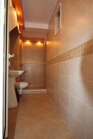 Апартаменты Apartments Andrija Бар Апартаменты с 1 спальней (для 5 взрослых)-13